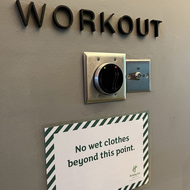 Holiday inn JBCC gym