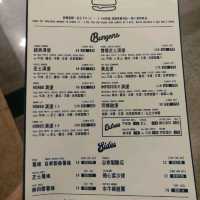 世一香港漢堡包店😁😗
