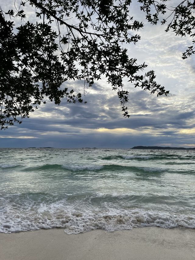 When in koh larn sunsets