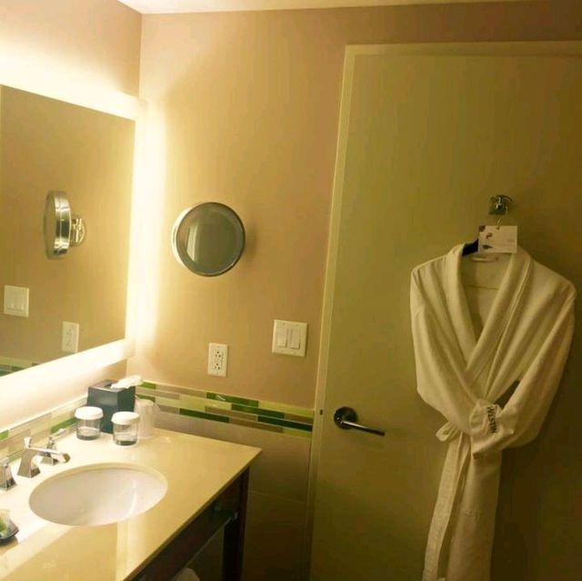 Bright and Sunny at Westin Dulles Bright and Sunny at Westin Dulles