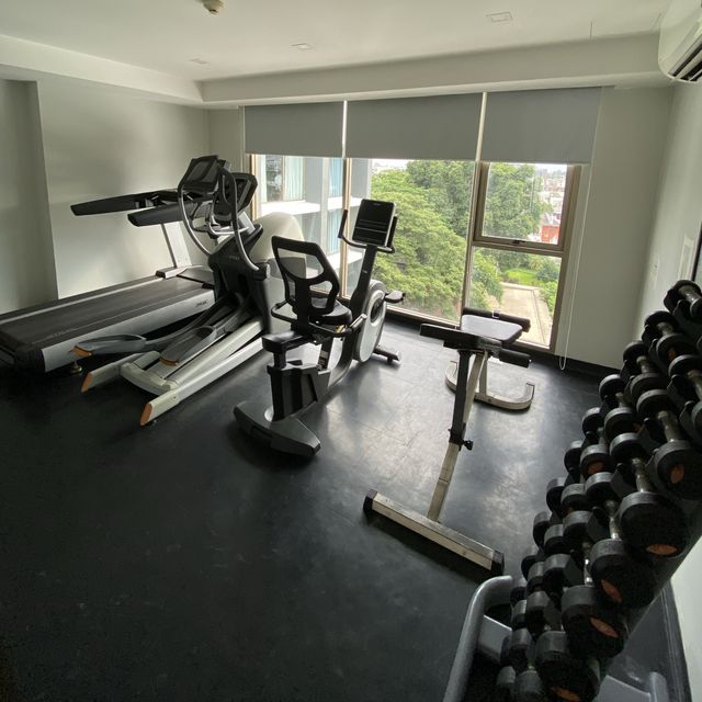 Stay with Nimman Rooftop pool and gym