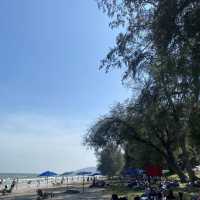 ชิวๆริมชายหาด สวนสนประดิพัทธ์ 