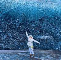 Hang Động Băng xứ Iceland