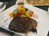 “Koff house bar & eatery” ร้านอาหารริมแม่น้ำจันท์ 