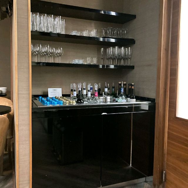 Platinum Lounge 2A
