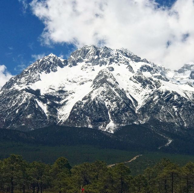 가장 남쪽에 위치한 만년설을 볼 수 있는 곳, 옥룡설산(玉龙雪山)