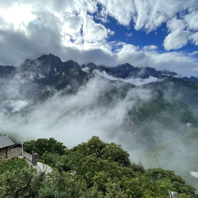 Tiger Leaping Gorge Hike 