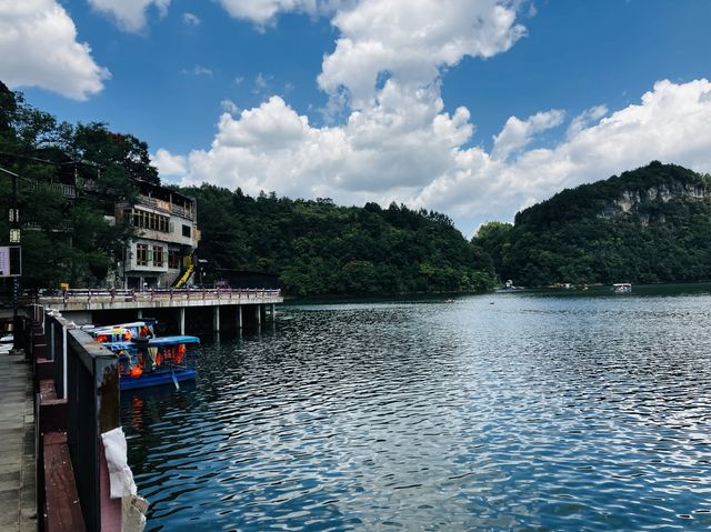 An amazing view of the river in Zhenshan Cun 