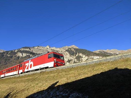 向右走。超遠遠足踏遍雪路