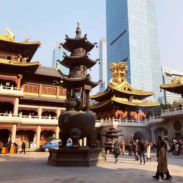 Jing'An Temple in Downtown Shanghai