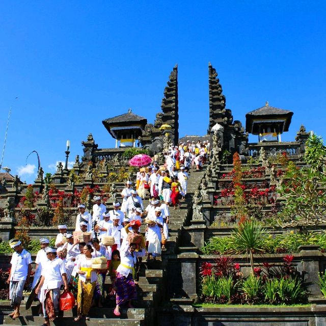 BASAKIH TEMPLE, BALI