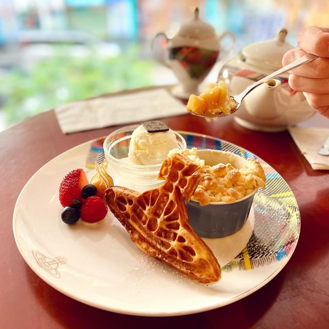 🇬🇧品牌復古英倫風 - Vivienne Westwood Café