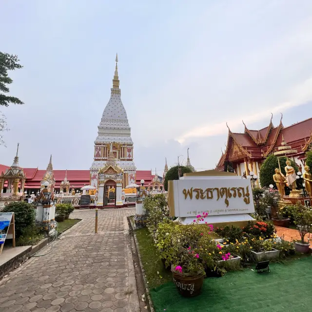 พระธาตุเรณู พระธาตุประจำวันเกิด ของคนเกิดวันจันทร์