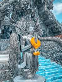 อุโบสถเงินหลังแรกของโลก
