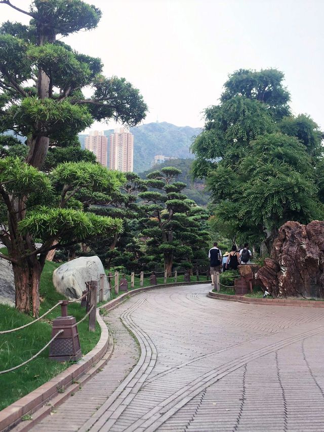 志蓮淨苑的黃金屋