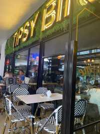 Tipsy Bird - An affordable and chill place! 