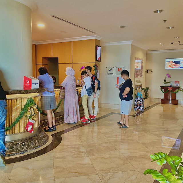 Ciputra Hotel Jakarta Artwork Lobby