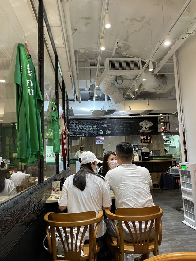 香港探店 佐敦美食 Lockeroom 快餐店