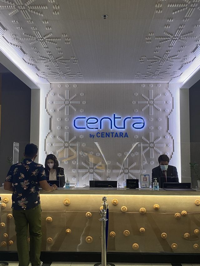 centra by centara โรงแรมน่าพักเมืองทอง