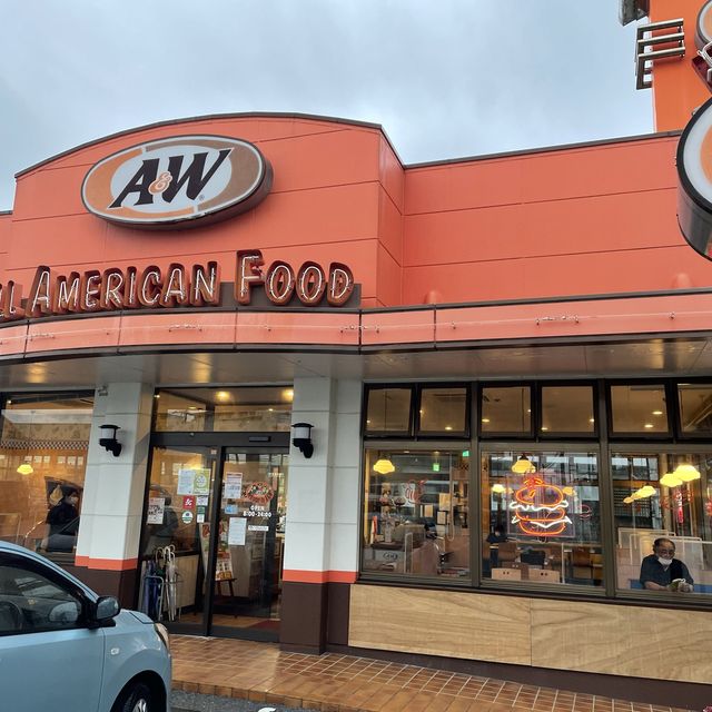 糸満市のエイアンドダブリューへ行ってきました。