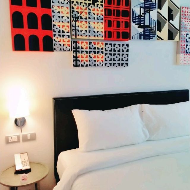 สองร่างในหนึ่งเดียว Ibis Mercure Sukhumvit 24 ® 