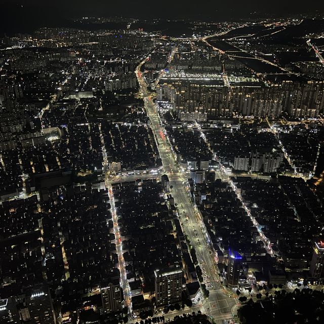 【韓国/ソウル】夜景がと夕陽が綺麗なロッテワールドタワー(ソウルスカイ)