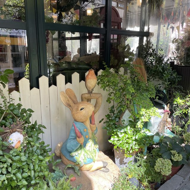 ピーターラビットガーデンカフェ　自由が丘店
