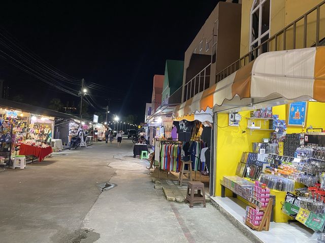 Owl Market ตลาดนกฮูก at Nonthaburi 