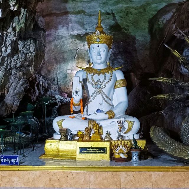 CHIANG DAO CAVE