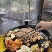 도심 속 바베큐장 ‘한마음정육식당 탑립점’