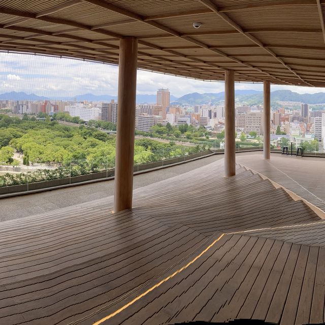 広島市　おりづるタワーの展望台