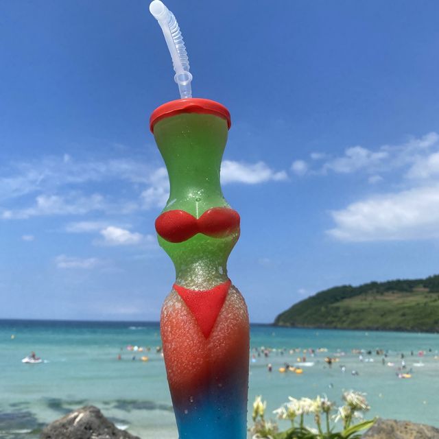 에메랄드 빛 바다가 펼쳐진 제주도 해수욕장🌊