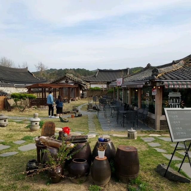 Exploring Gyeongju Kyochon Hanok