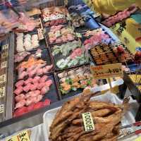 日本大口吃便宜厚切握壽司 - 唐戶市場