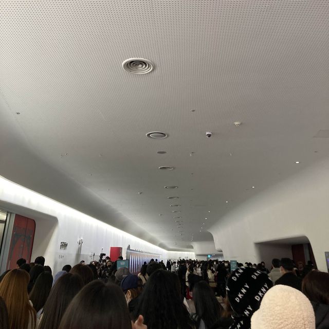 귀여운 해치가 있는 DDP🖤🤍
