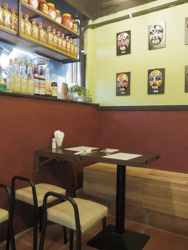 中環飯堂之川式麵館，招牌蝦球麵很出色