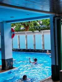 Hotel with pool a walk away from Khaosan Rd! 