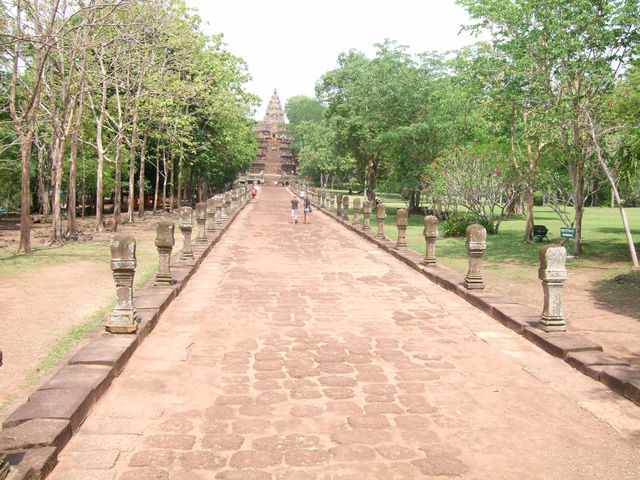 ปราสาทพนมรุ้ง ตามรอยละครนาคี