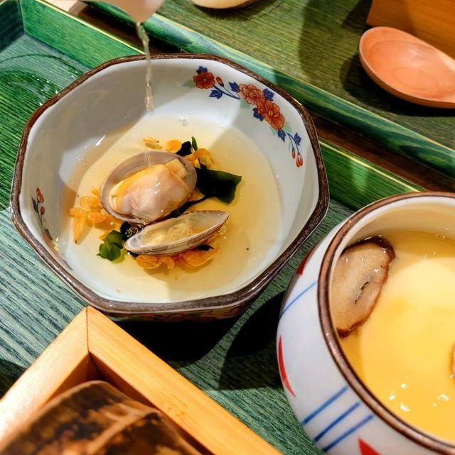 有淡淡竹香味嘅竹筒飯