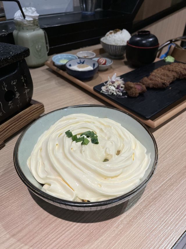 旺角人氣吉列牛烏冬