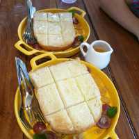 Oasis Café ป่ากลางเมือง พิษณุโลก
