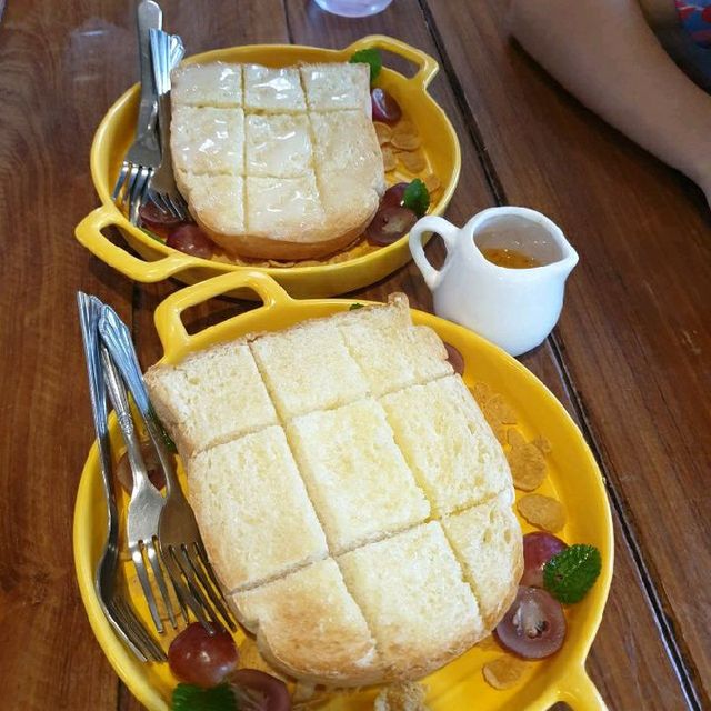 Oasis Café ป่ากลางเมือง พิษณุโลก