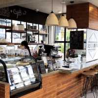 32 Umber Cafe