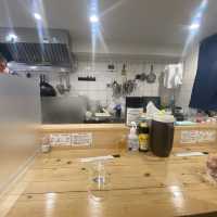 【ピリ辛が堪らない！】東京・三軒茶屋で汁なし坦々麺を堪能！