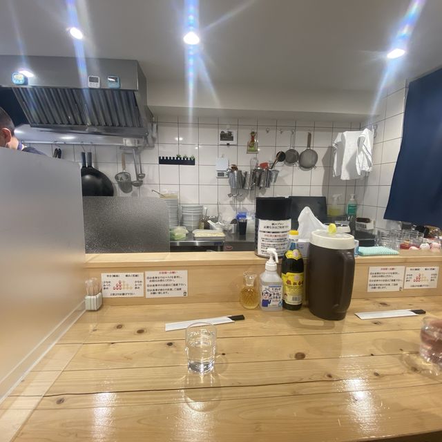 【ピリ辛が堪らない！】東京・三軒茶屋で汁なし坦々麺を堪能！