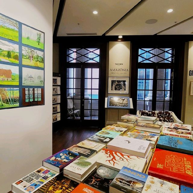 TASCHEN ~ 在亞洲的第一家門店 