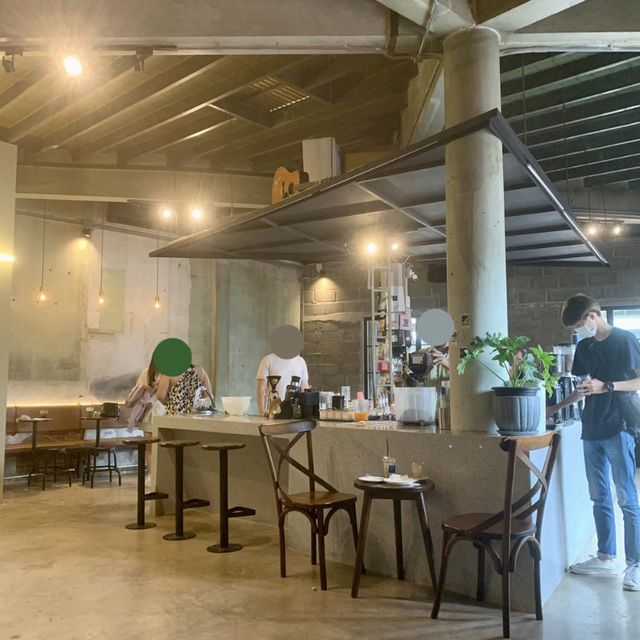 คาเฟ่ตึกแถวเก่ามาคู่กับครัวซองท์จึ้งใจ✨🥐