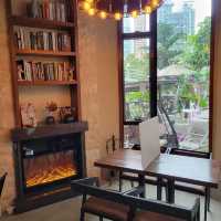 Relaxing and recharging with Tram view cafe 