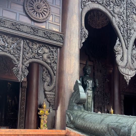  วัดสมเด็จภูเรือมิ่งเมือง วัดสวยกลางหุบเขา 