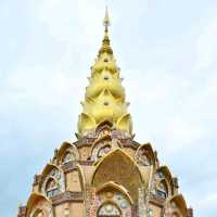 นมัสการ..วัดพระธาตุผาซ่อนแก้ว